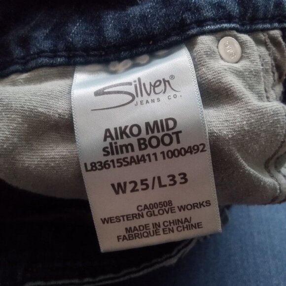 Women's Silver Jeans Aiko Mid Slim Bootcut Size 25x34 - Picture 7 of 7